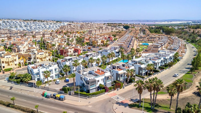 Image No.33-2 Bed Bungalow for sale