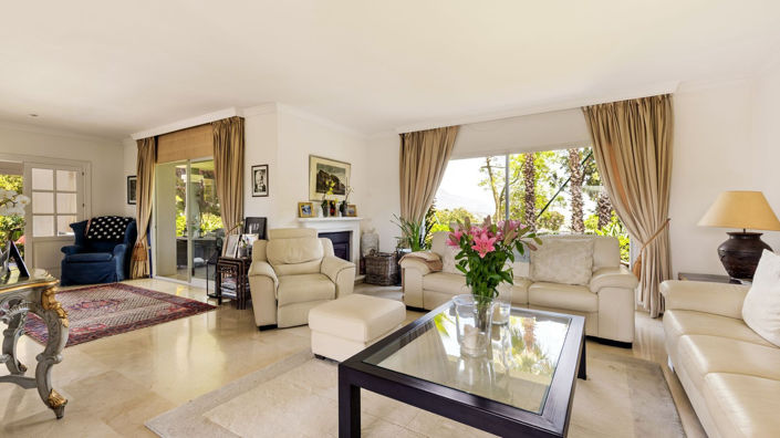 Image No.10-5 Bed Villa for sale