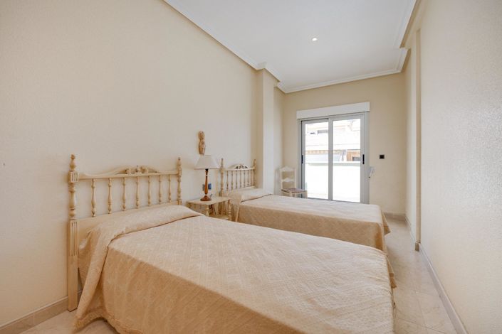 Image No.49-3 Bed Apartment for sale