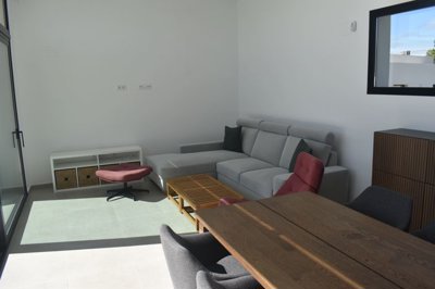 2024-09-25-114330-scaled