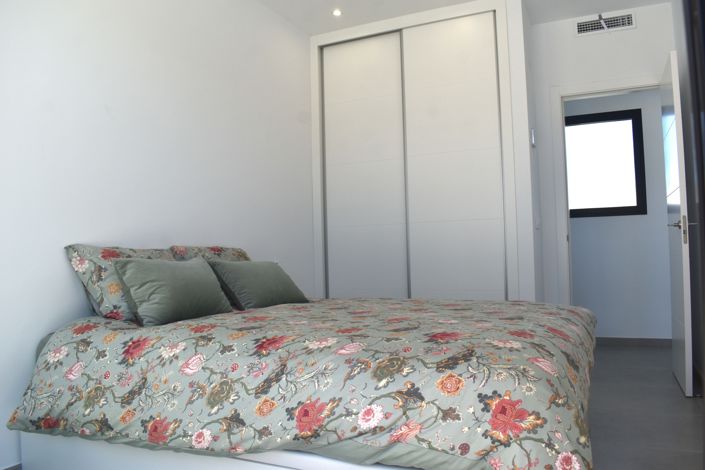 Image No.21-3 Bed Villa for sale