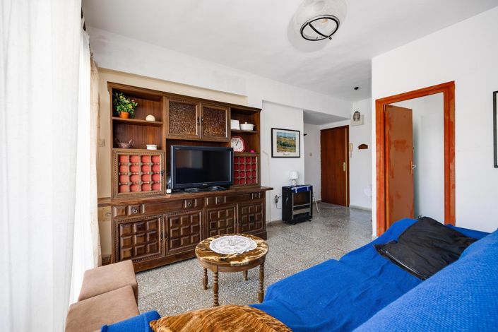 Image No.20-2 Bed Property for sale