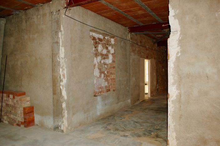 Image No.13-6 Bed Townhouse for sale