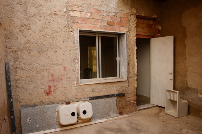 Image No.20-6 Bed Townhouse for sale