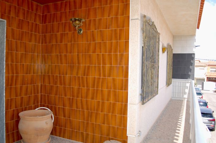 Image No.35-6 Bed Townhouse for sale