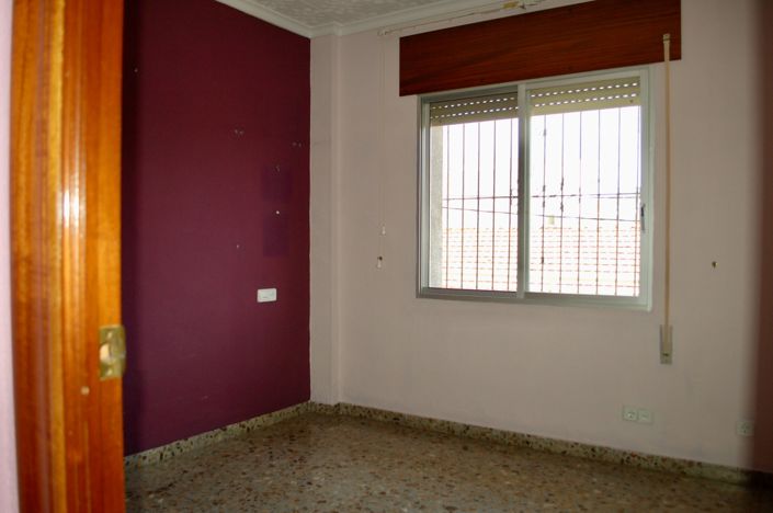 Image No.43-6 Bed Townhouse for sale