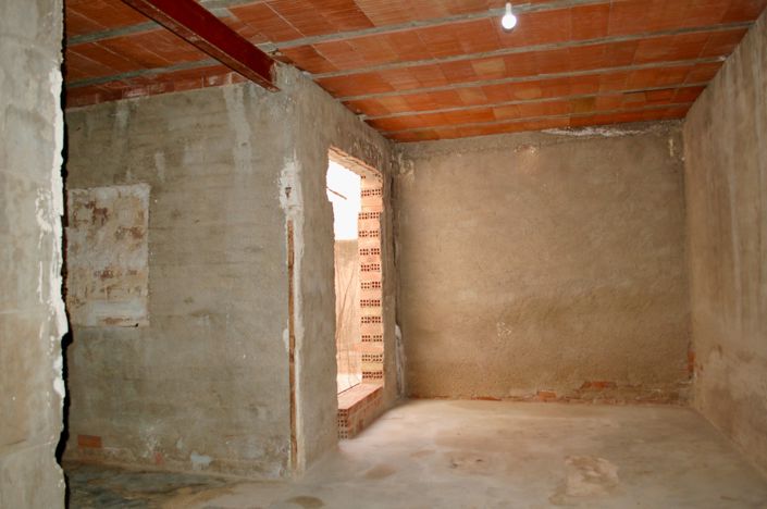 Image No.9-6 Bed Townhouse for sale