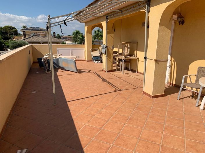 Image No.8-6 Bed Villa for sale