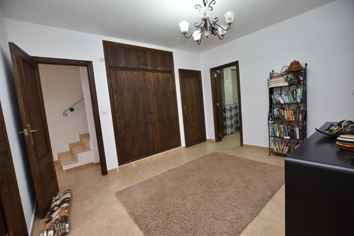 Image No.28-3 Bed Villa for sale