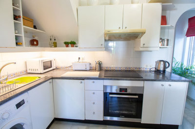 10-bb915d1cb19341576dcdc994b81ab9c5