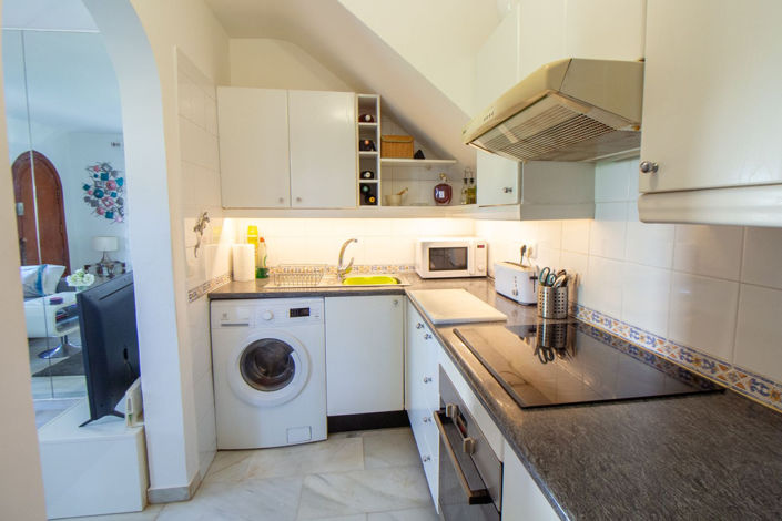 Image No.12-1 Bed Townhouse for sale