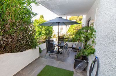 13-5fd73dea700db77384c091ca9818b1a9