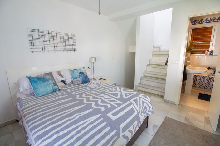 Image No.16-1 Bed Townhouse for sale