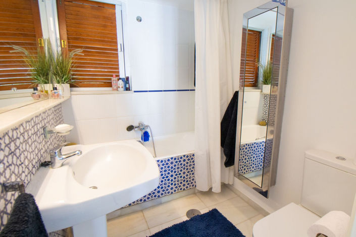 Image No.17-1 Bed Townhouse for sale