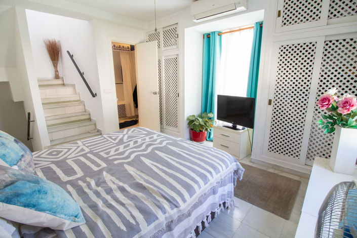 Image No.18-1 Bed Townhouse for sale