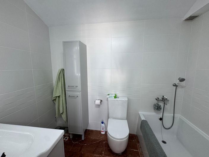 Image No.17-3 Bed Apartment for sale