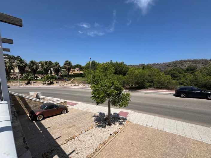 Image No.27-3 Bed Apartment for sale