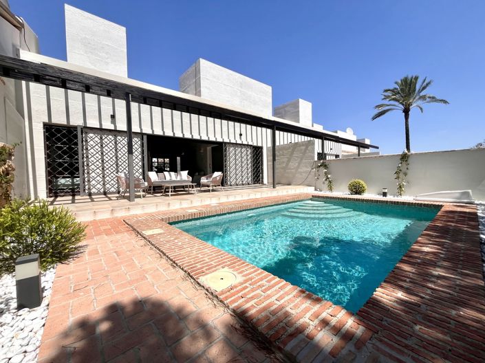 Image No.1-2 Bed Townhouse for sale