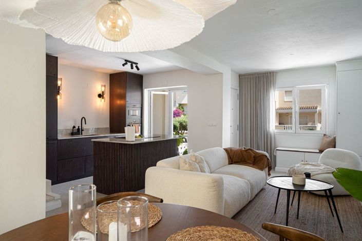 Image No.1-2 Bed House for sale