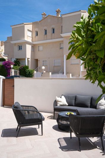 Image No.25-2 Bed House for sale