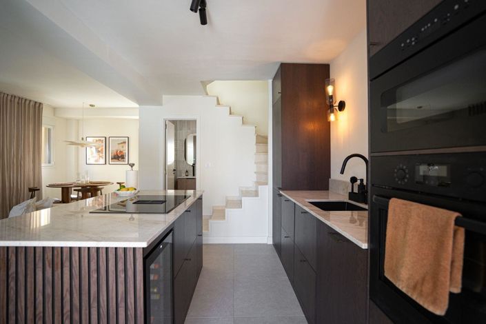 Image No.5-2 Bed House for sale