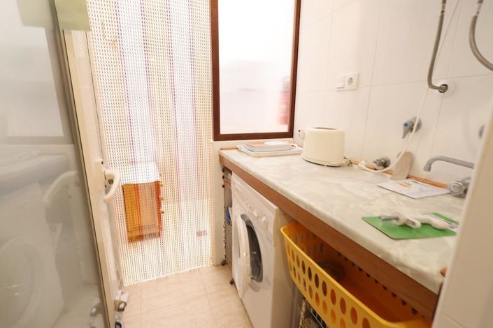 Image No.6-2 Bed Bungalow for sale