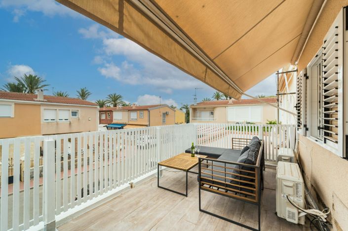 Image No.24-4 Bed Duplex for sale