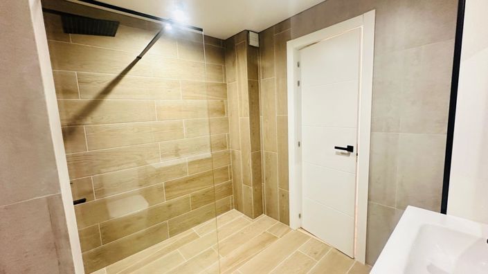 Image No.18-3 Bed Apartment for sale