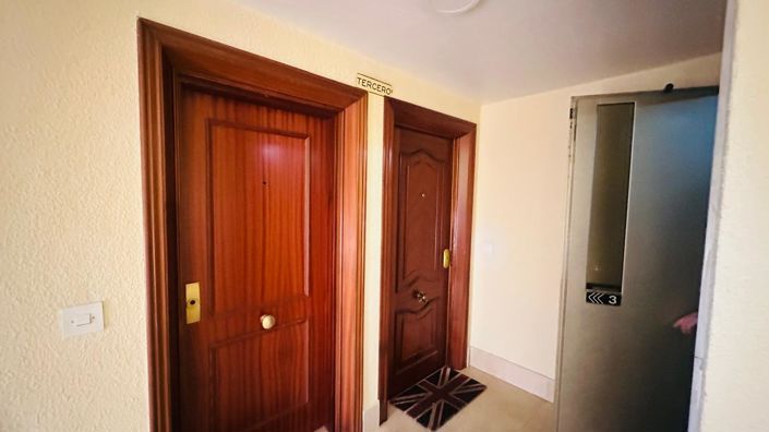 Image No.25-3 Bed Apartment for sale