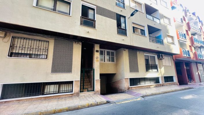 Image No.27-3 Bed Apartment for sale