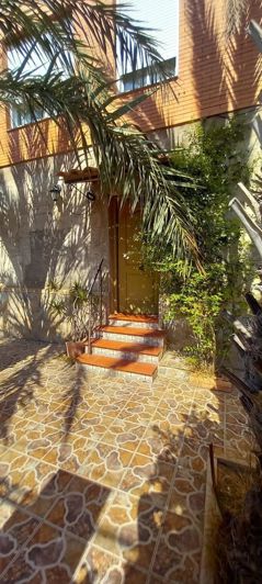 Image No.14-5 Bed Townhouse for sale