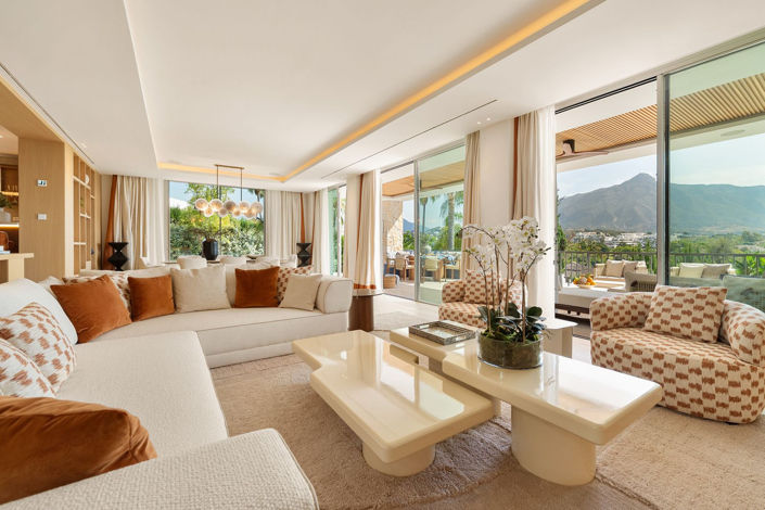 Image No.1-5 Bed Villa for sale