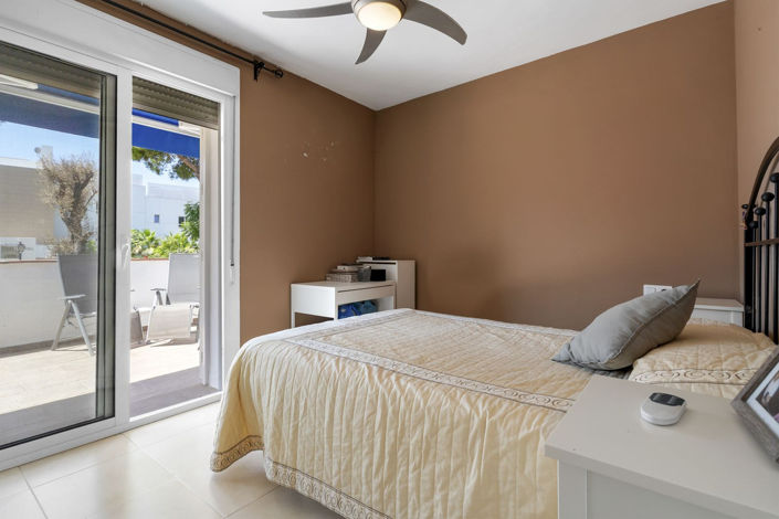 Image No.19-3 Bed Apartment for sale