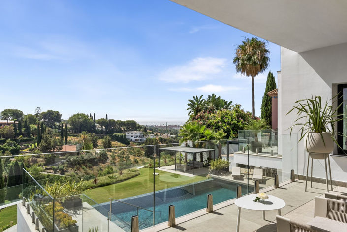 Image No.12-6 Bed Villa for sale