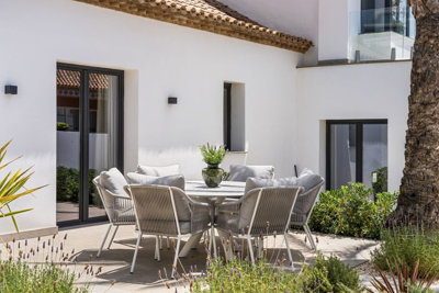 8-e64a9055bba3e77ac8aca3b893cdf826