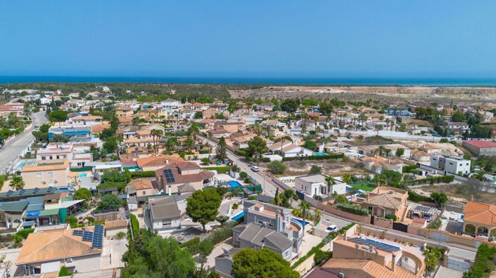 Image No.46-5 Bed Villa for sale