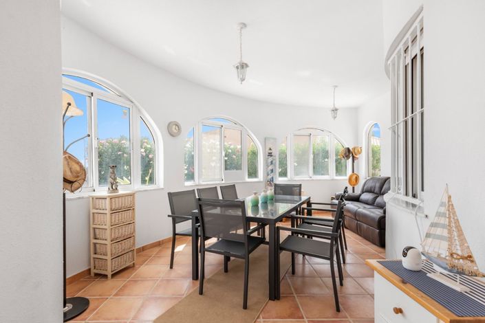 Image No.6-5 Bed Villa for sale