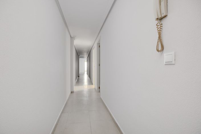 Image No.10-3 Bed Apartment for sale