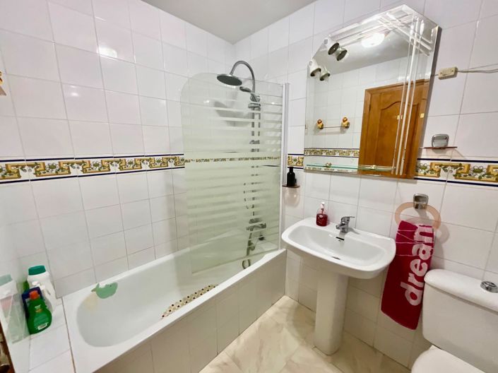 Image No.21-2 Bed Bungalow for sale