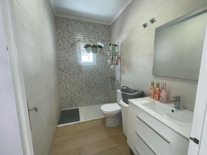 Image No.14-5 Bed Villa for sale