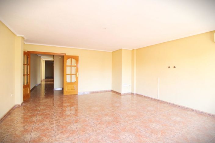 Image No.1-3 Bed Apartment for sale