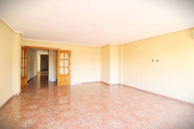 3 Bed Apartment for sale