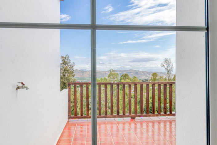 Image No.19-4 Bed Townhouse for sale