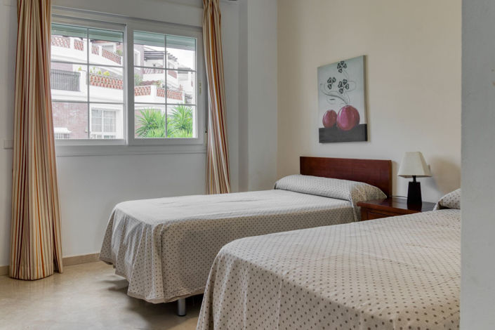 Image No.30-4 Bed Townhouse for sale