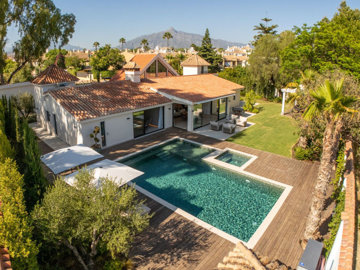 5 Bed Villa for sale