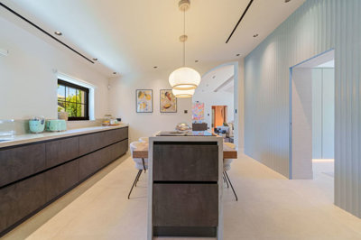 13-5fd73dea700db77384c091ca9818b1a9