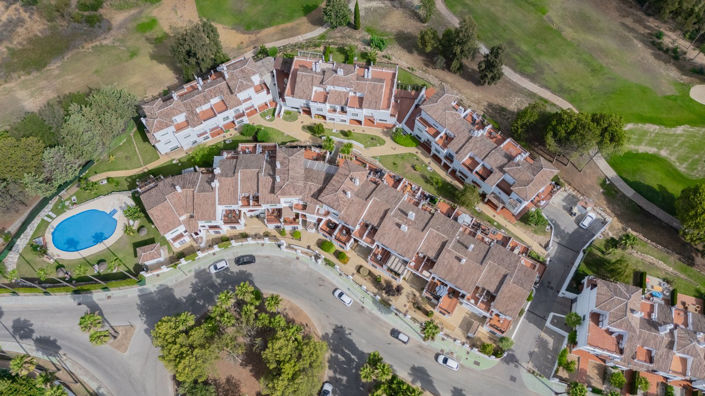 Image No.1-4 Bed Villa for sale