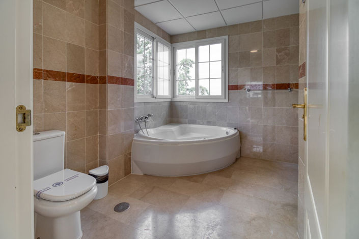 Image No.30-4 Bed Villa for sale