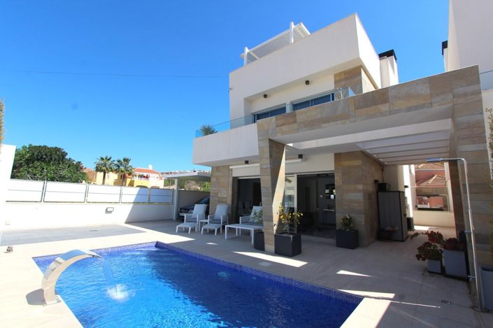 Image No.1-3 Bed Villa for sale