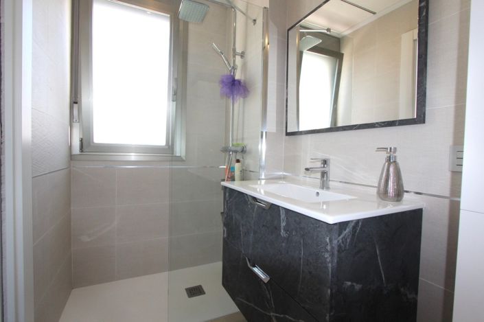 Image No.17-3 Bed Villa for sale